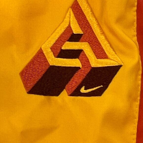 NIKE GIANNIS ANTETOKOUNMPO CK6264-739 MENS SIZE M GREEK FREAK TRACK PANTS - Picture 2 of 16